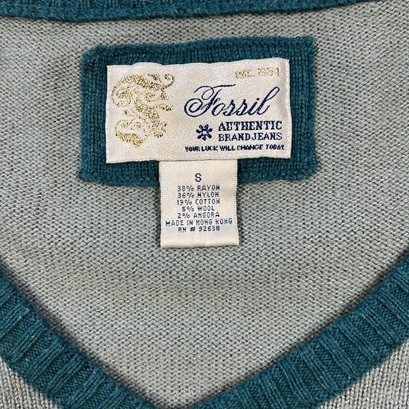 Fossil embroidered long, V-neck sweater. - Picture 3 of 14